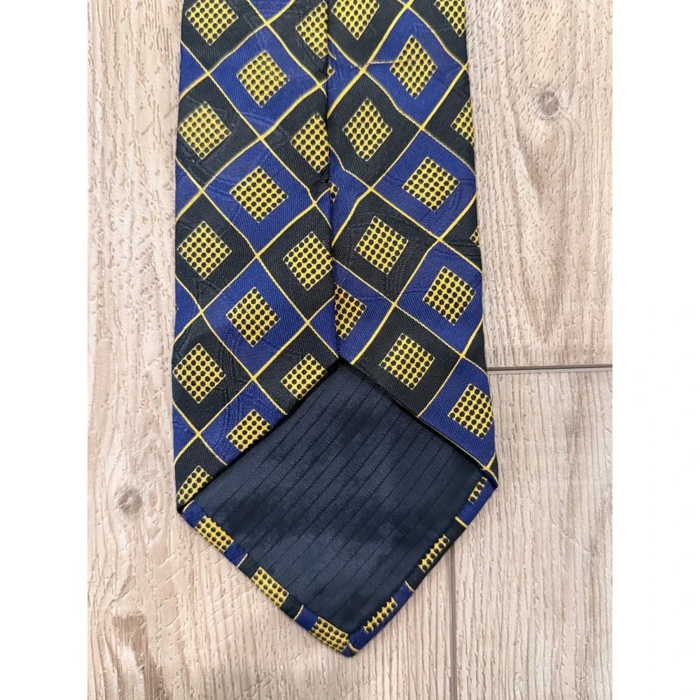 Ermenegildo Zegna Mens Silk Tie Navy Blue Yellow Geometric Diamond Pattern Italy
